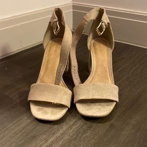 Nude suede heel